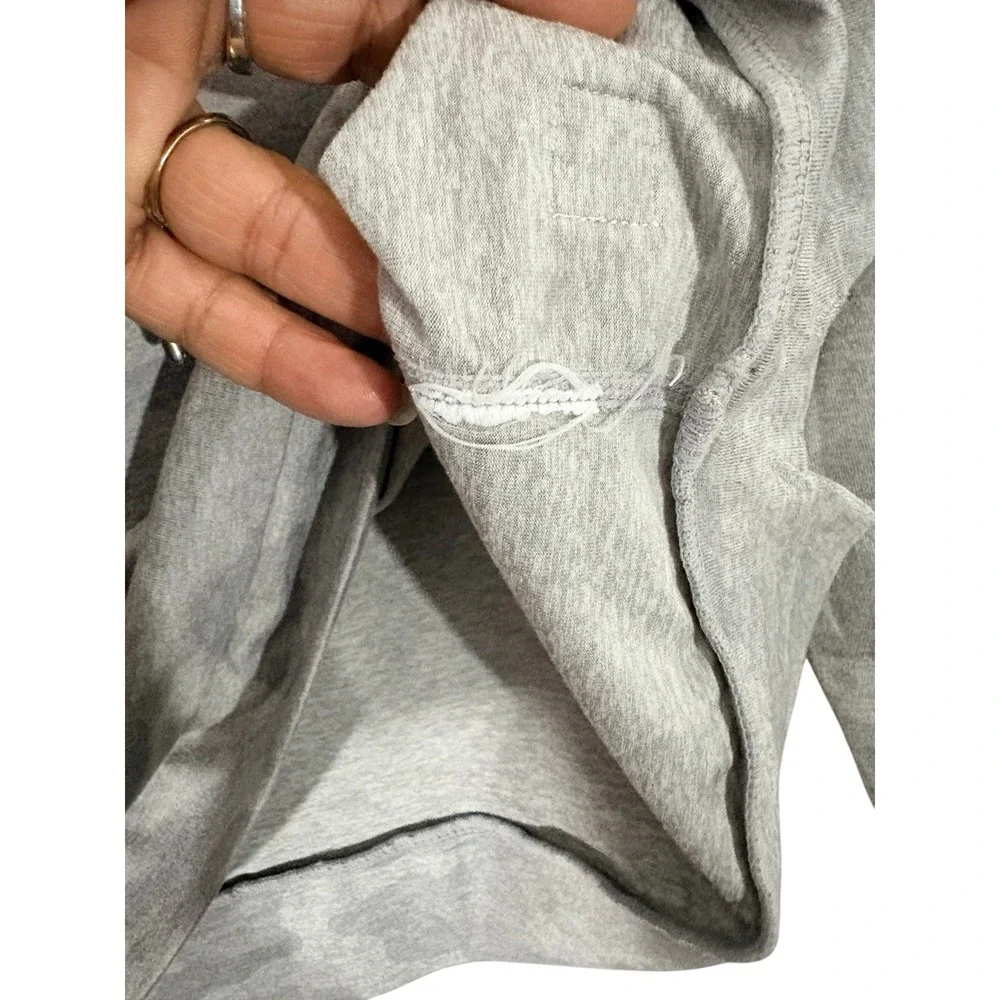 Vuori Yoga Casual Halo Essential Hoodie Gray Camo WOMRNS XS PALE HEATHER CAMO - Picture 5 of 8